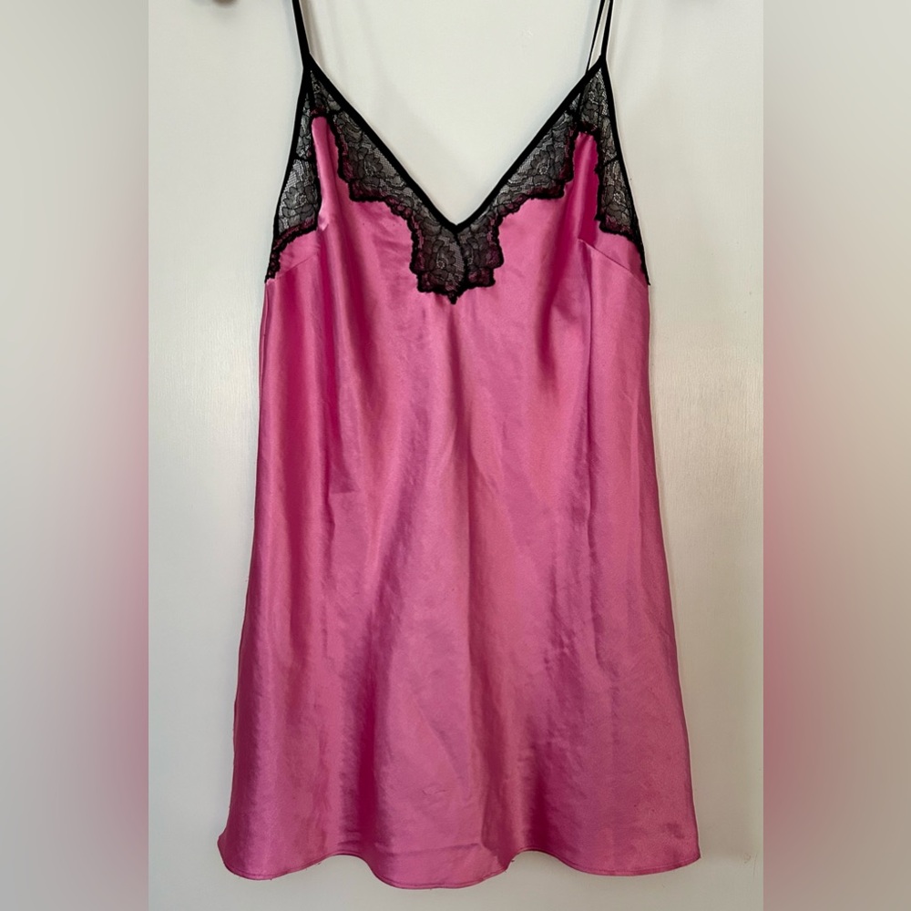 Victoria Secret Satin Chemise
♥️3 for $20♥️
